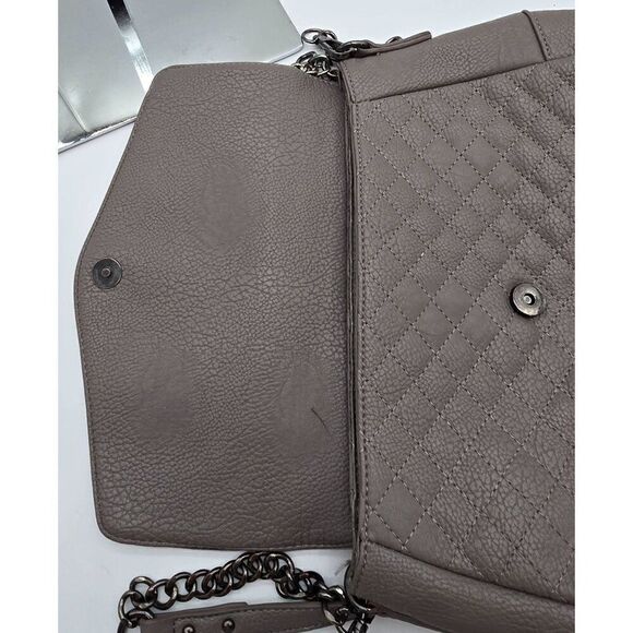 BCBG Paris Quilted Leather Crossbody Bag With Chain Strap - Picture 7 of 12